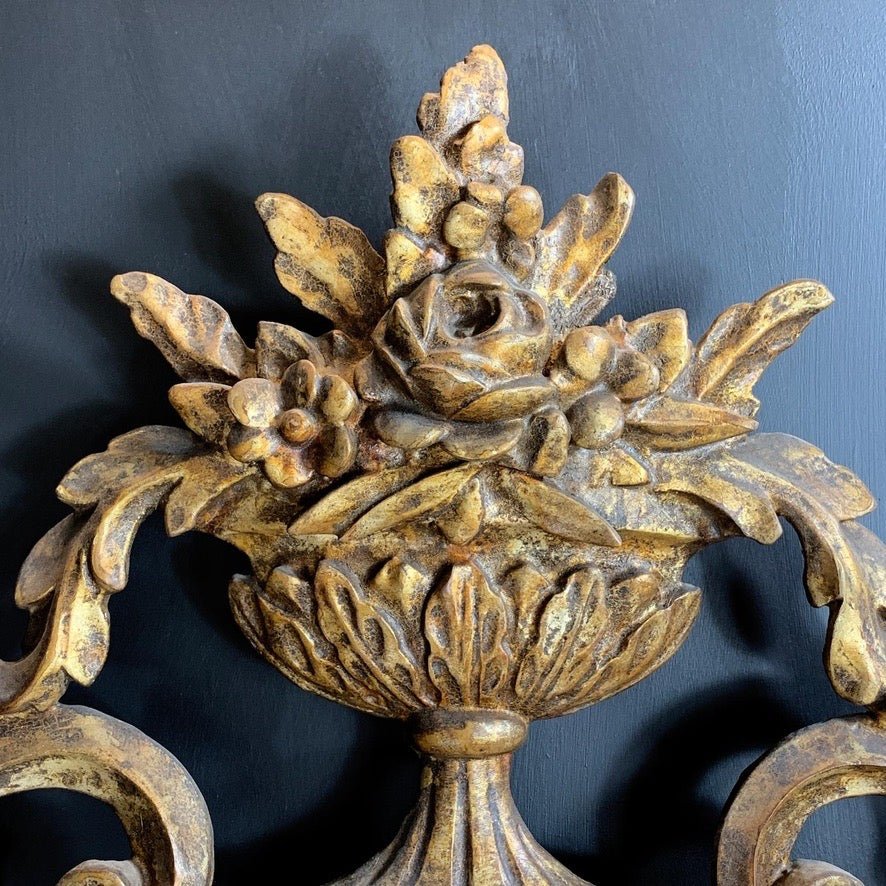 Early 18th Century Giltwood Italian Mirror