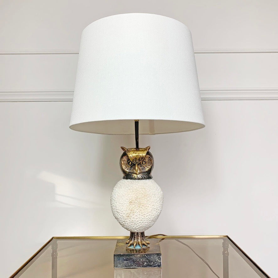 Exceptional, Willy Daro White owl table lamp, 1970's