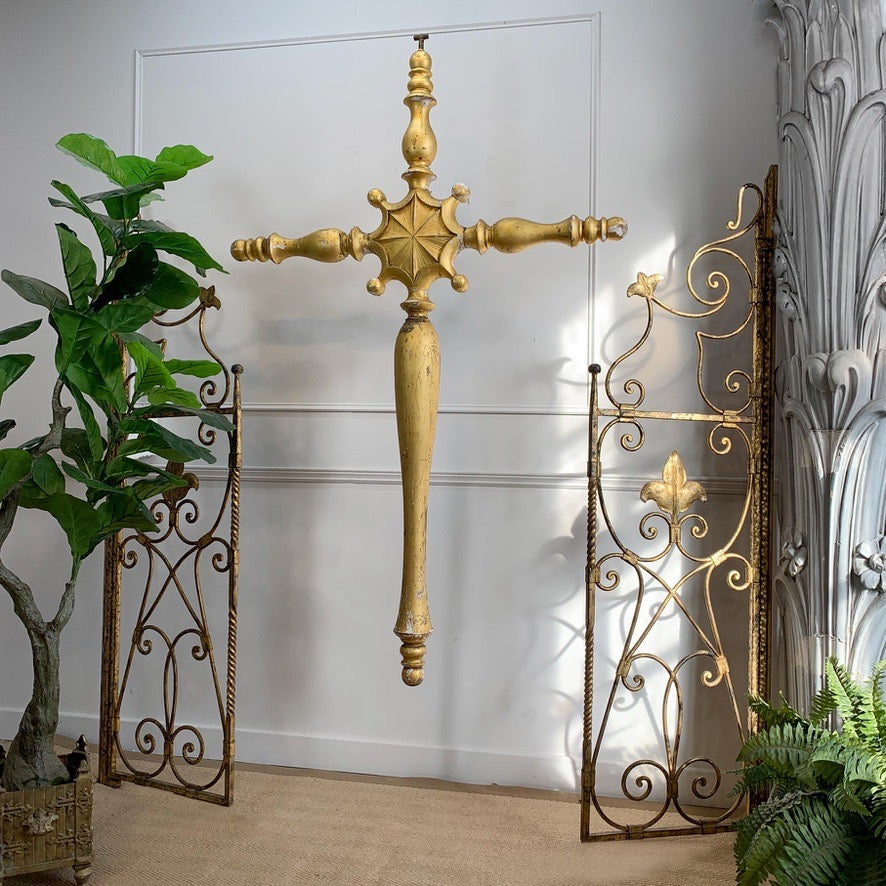 Early 19th Century Giltwood and Gesso Large Italian Cross