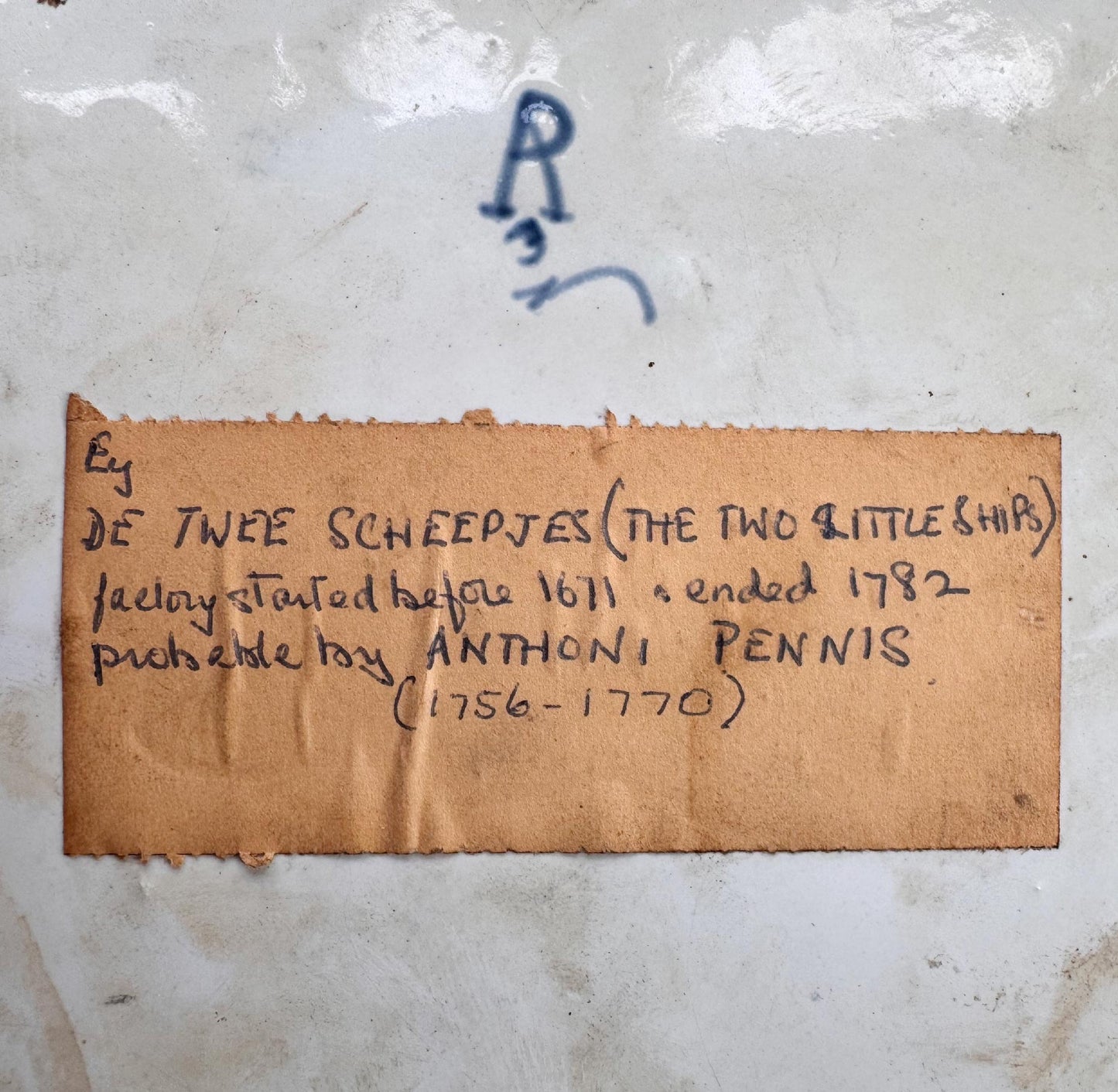 18th Century Dutch Delft Blue and White Ink Well attributed to Anthoni Pennis