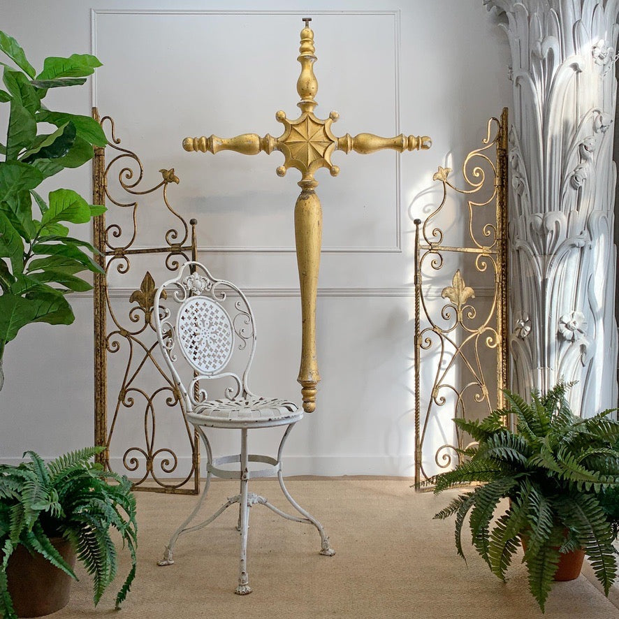 Early 19th Century Giltwood and Gesso Large Italian Cross