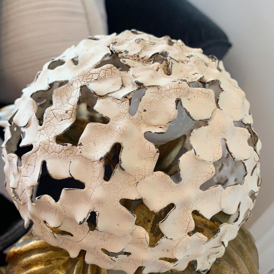 Rare 1950's White and Gold American Hydrangea Table Lamp