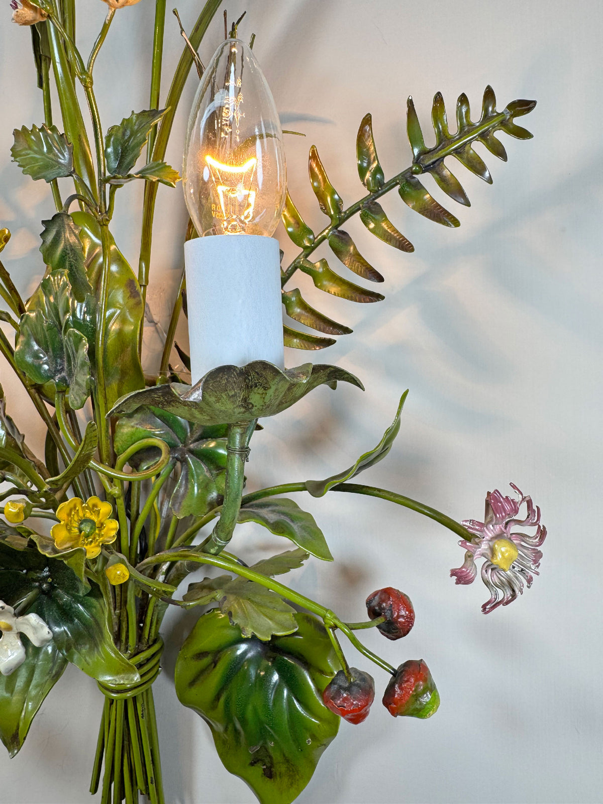 Salvadori Wild Flowers and Fruit Bouquet Tole Wall Light Italy 1960's