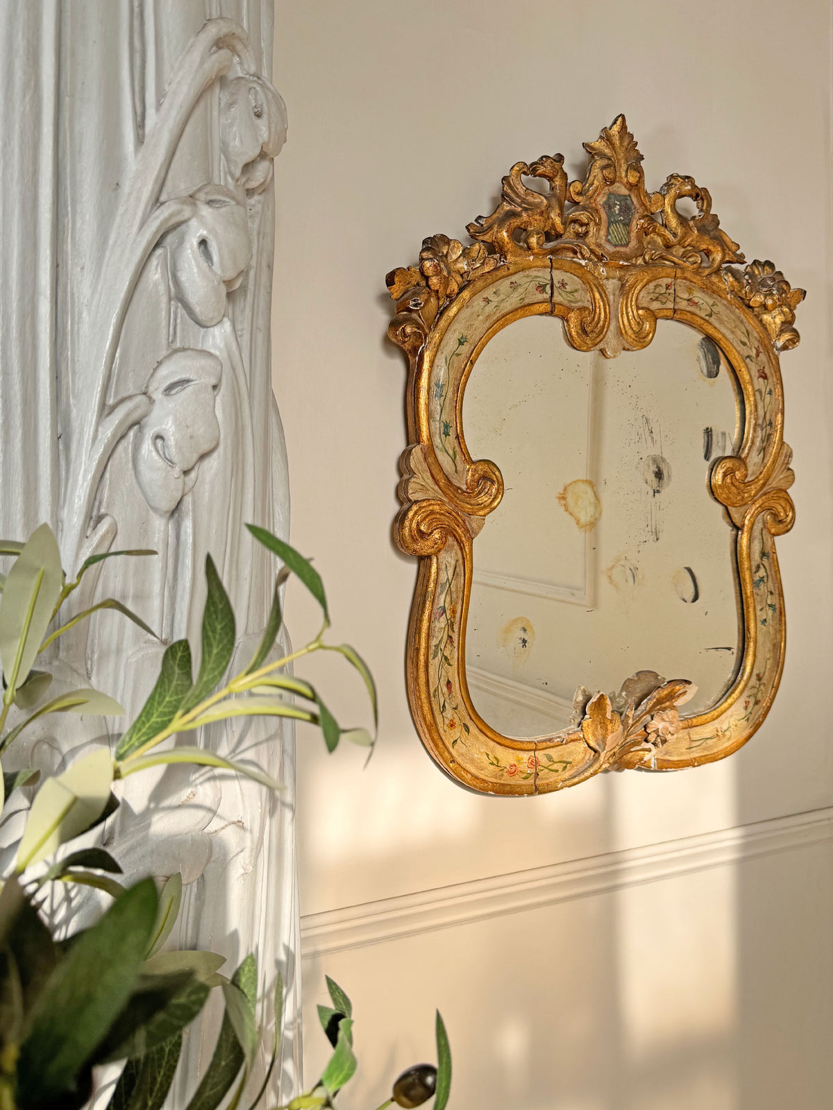 18th Century Venetian Giltwood and Polychrome Arte Povera Lacquered Wall Mirror