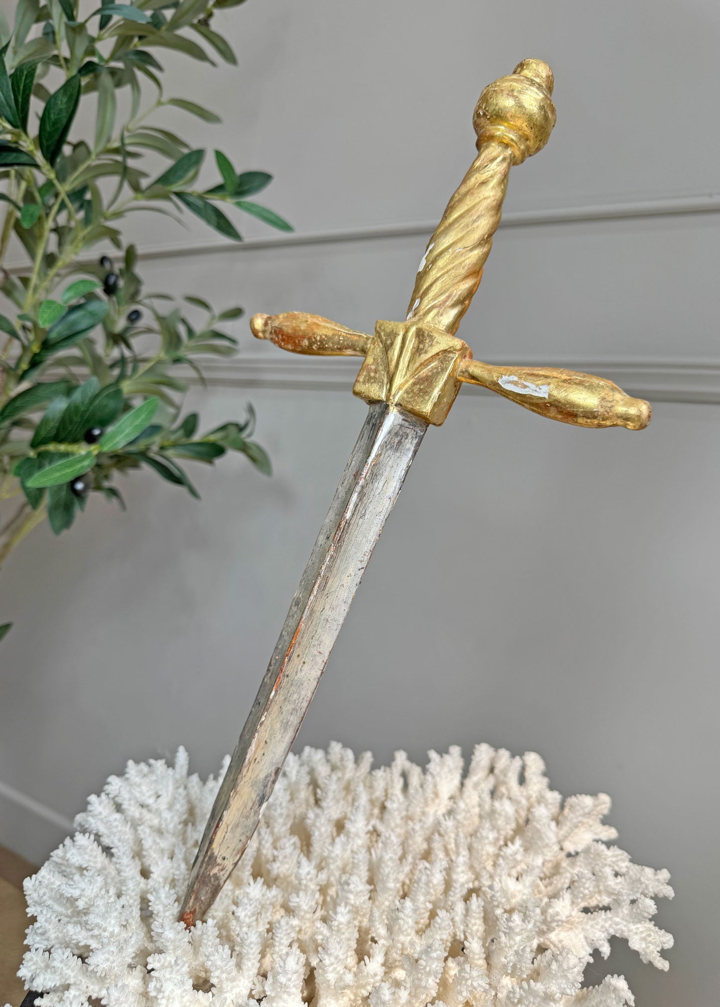18th Century Carved and Giltwood Dagger / Sword