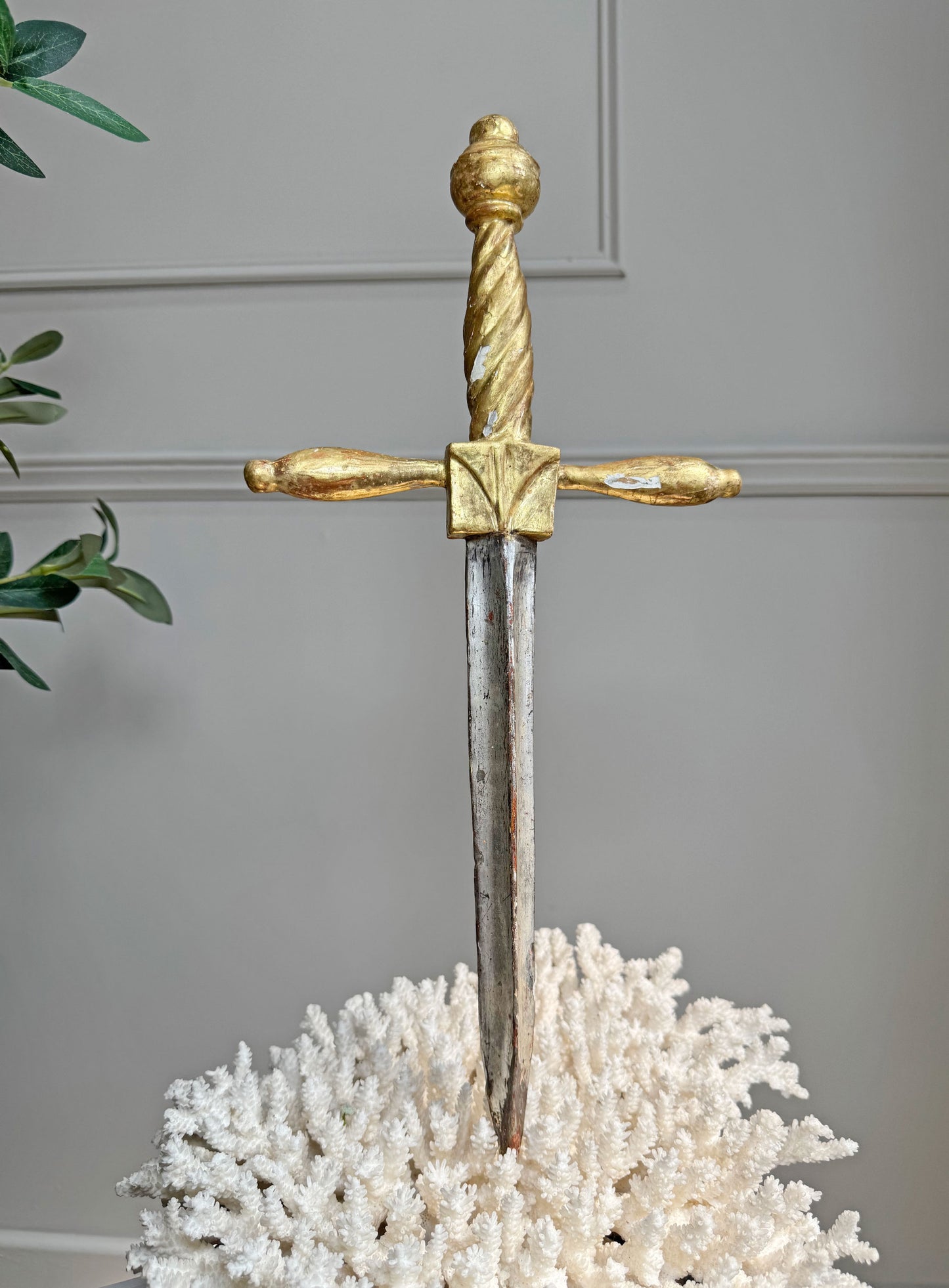 18th Century Carved and Giltwood Dagger / Sword