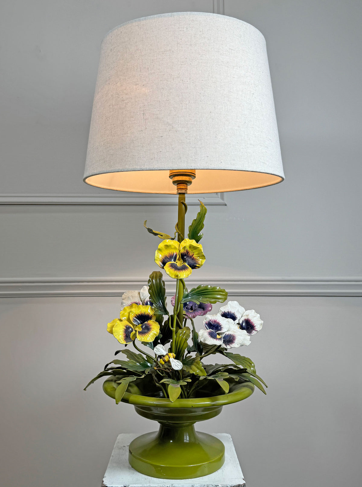 Salvadori Pansy Flowers and Leaves Table Lamp Italy 1960's