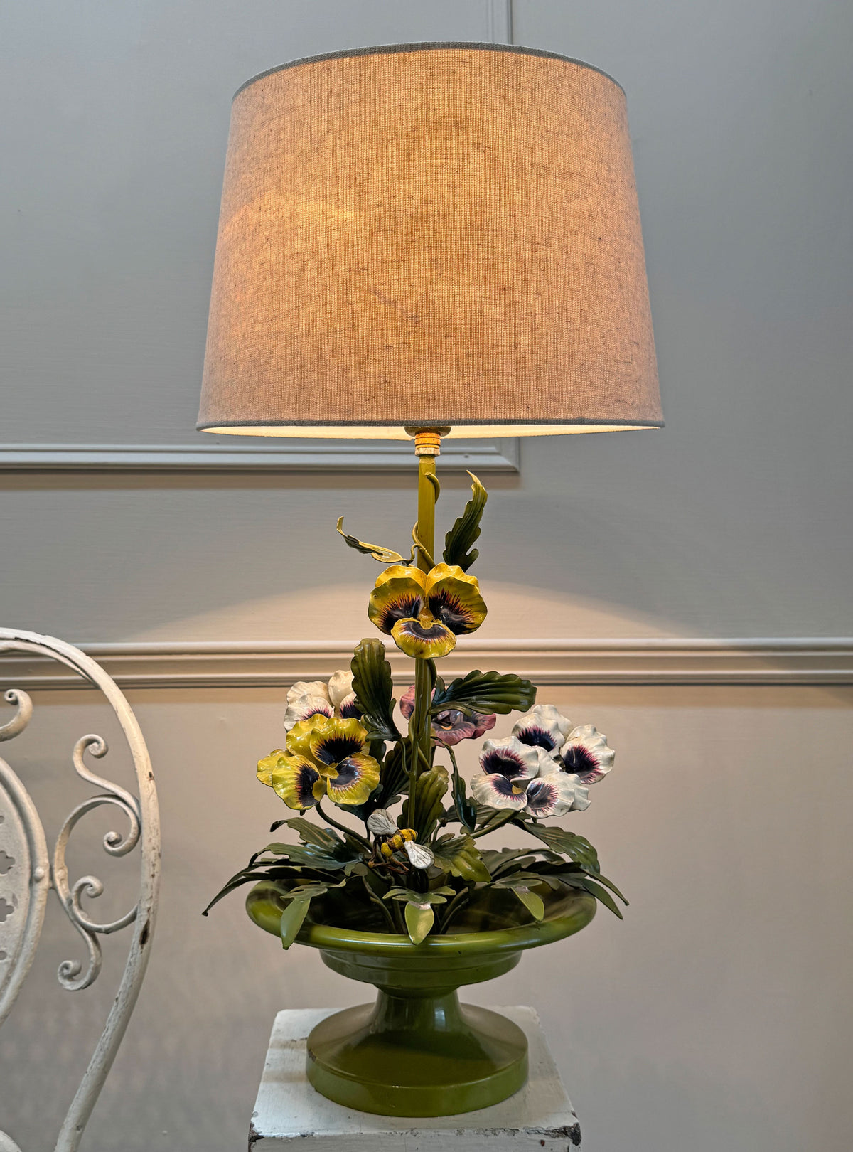 Salvadori Pansy Flowers and Leaves Table Lamp Italy 1960's