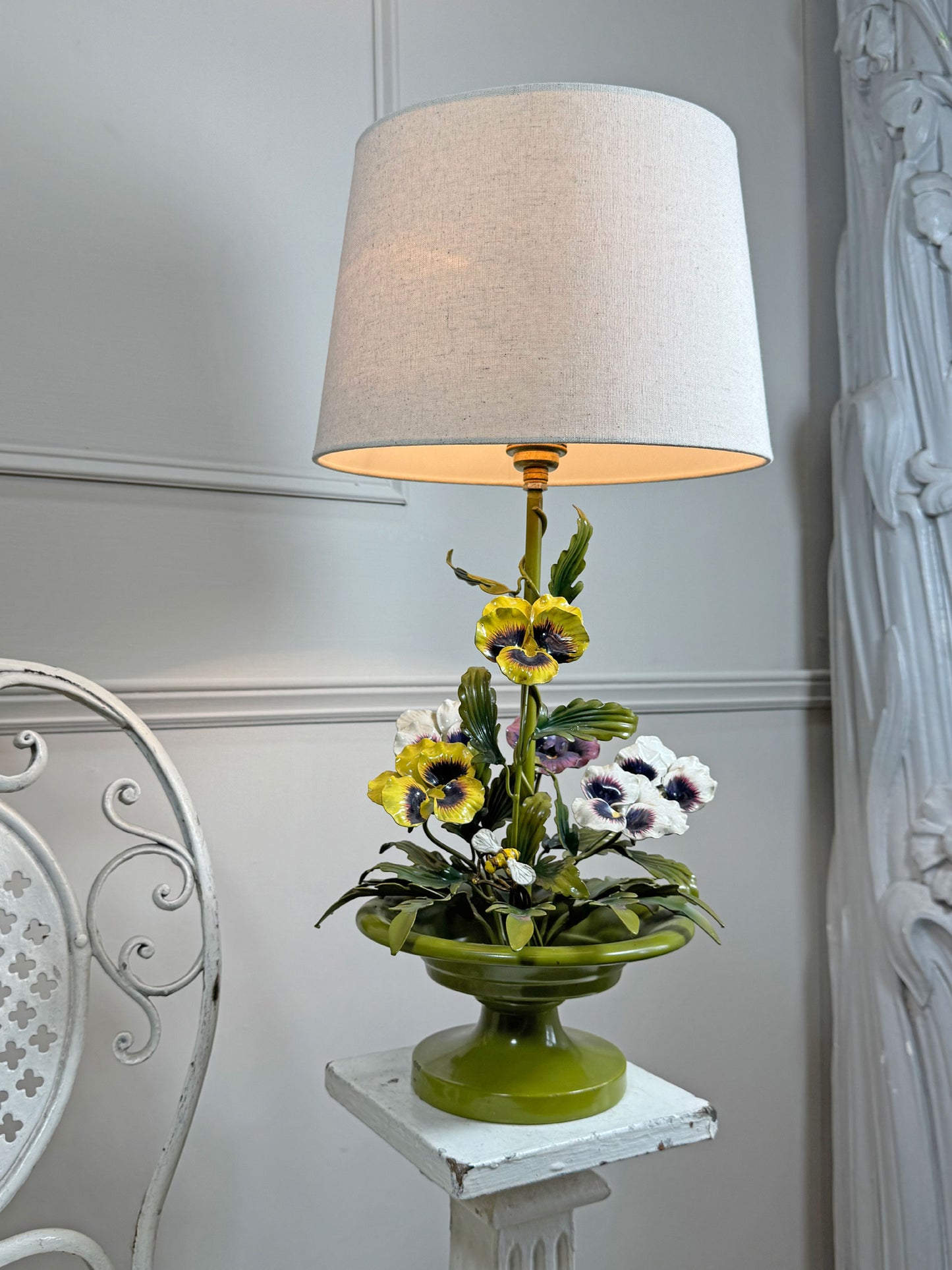 Salvadori Pansy Flowers and Leaves Table Lamp Italy 1960's