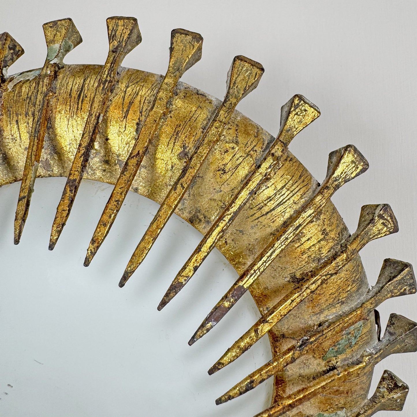 Vintage Gold Spanish Brutalist Nail Sunburst Light