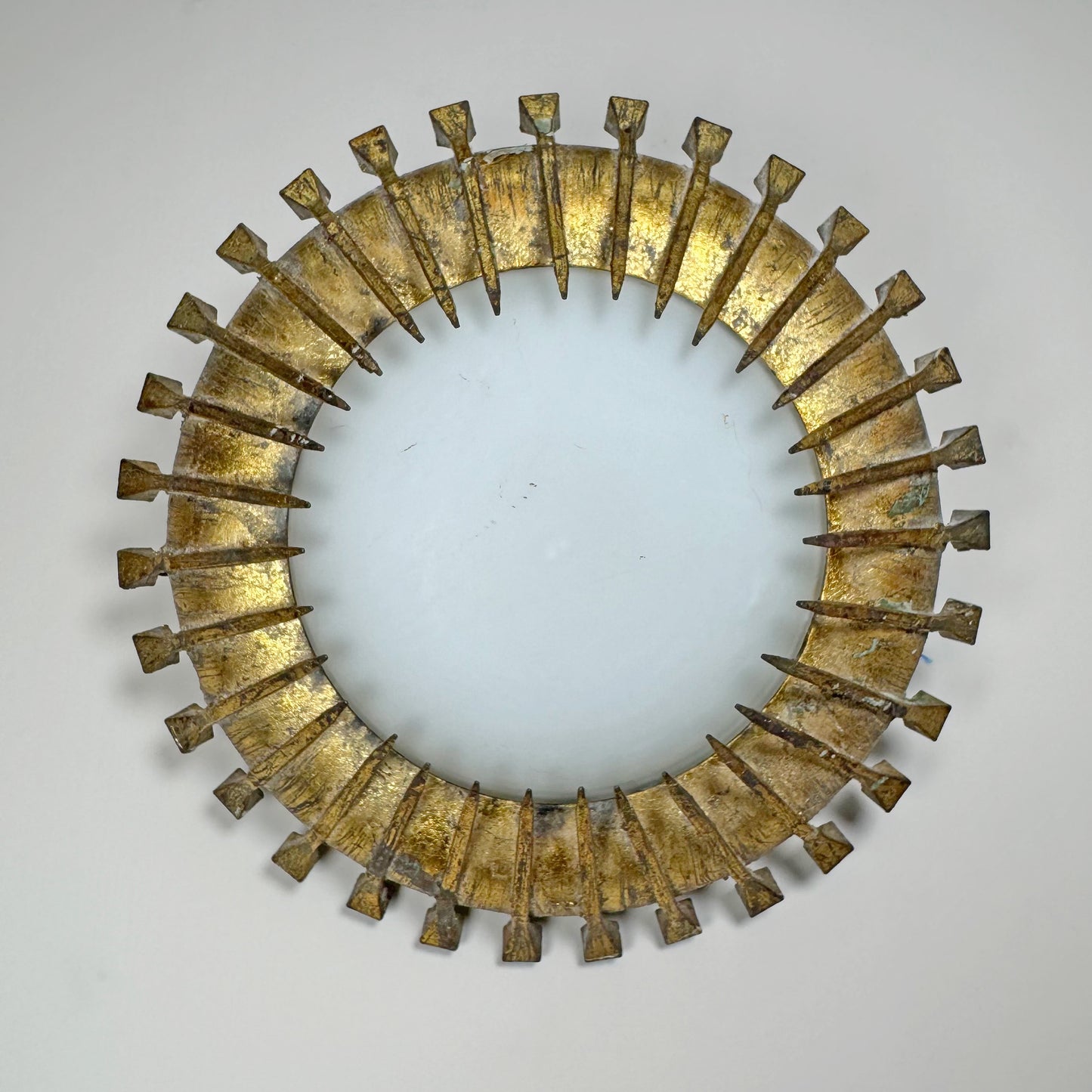 Vintage Gold Spanish Brutalist Nail Sunburst Light