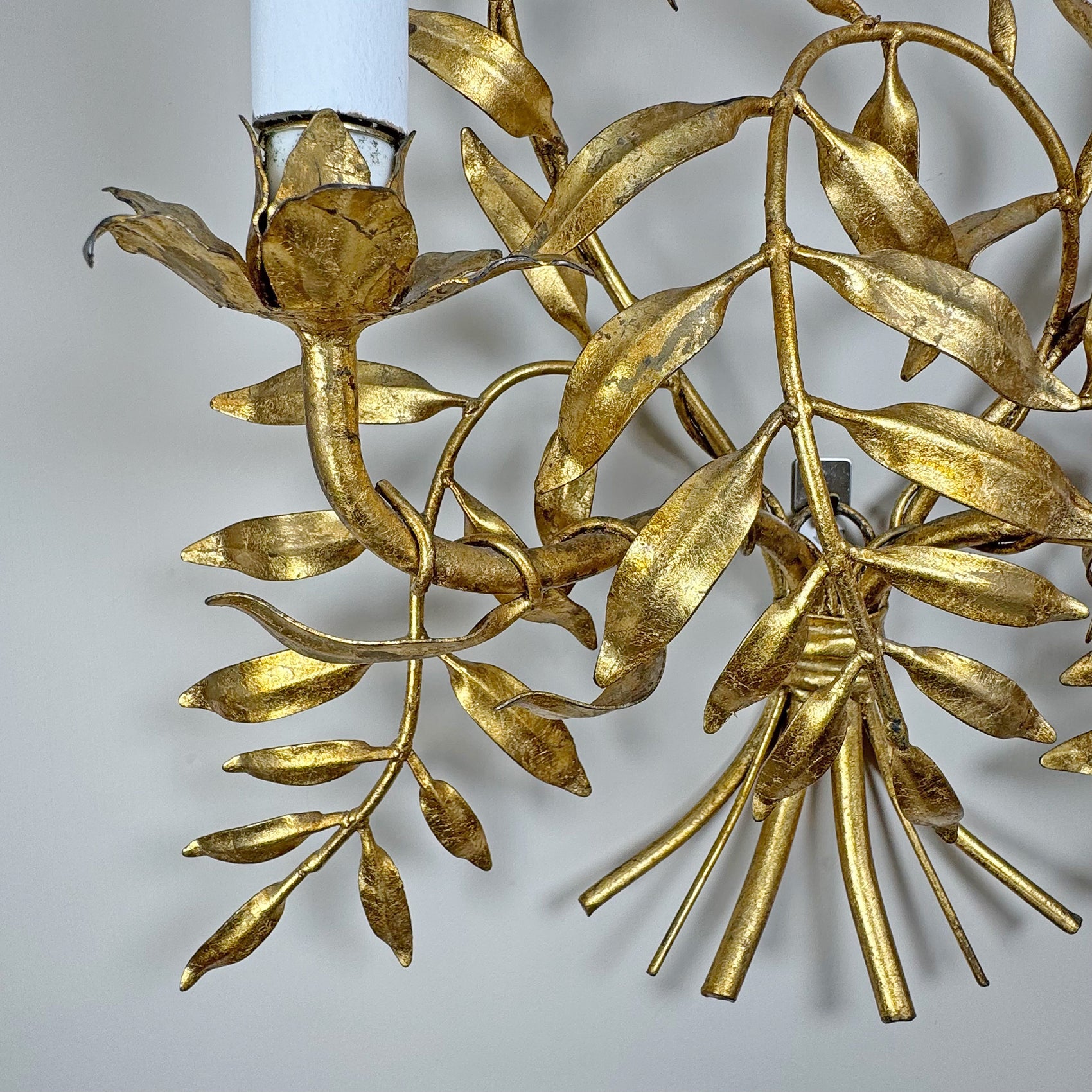 An Exceptional Mid-Century Italian Fern Style Gilded Metal Wall Light