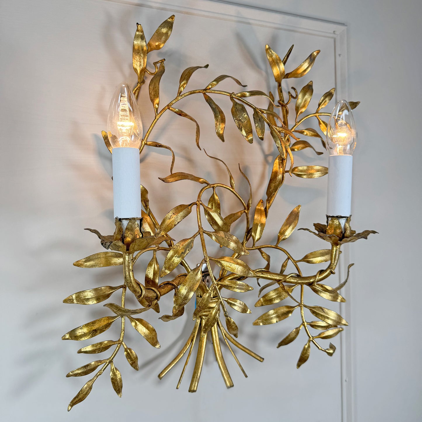 An Exceptional Mid-Century Italian Fern Style Gilded Metal Wall Light