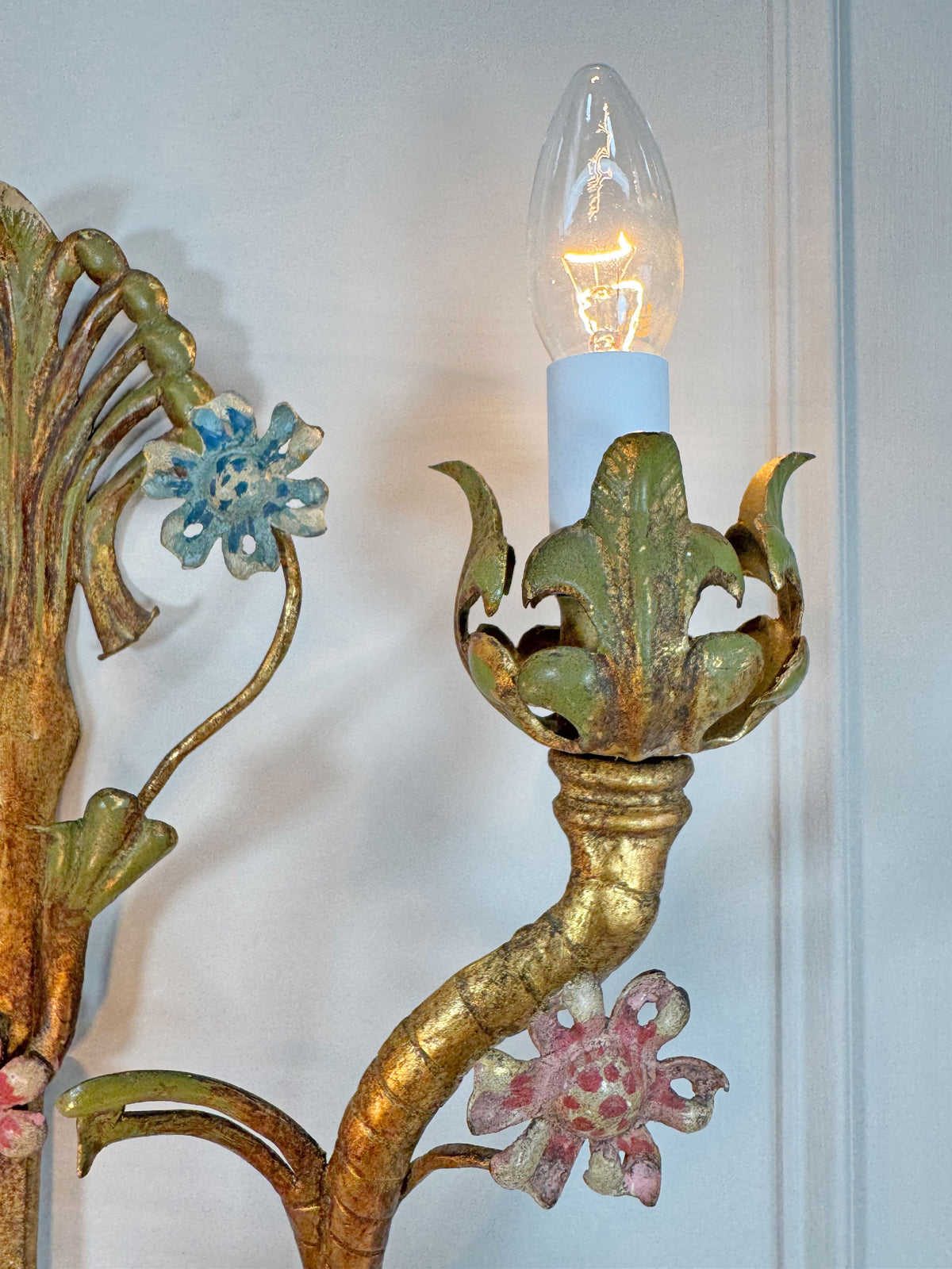 Large Italian Gilt Iron Decorative Floral Wall Light 1950's
